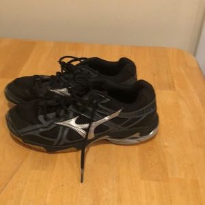 Mizuno Wave volleyball shoes. Size is 8.5.